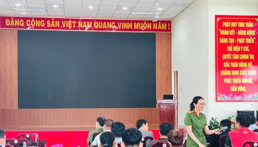 ĐỒNG THÁP: Phụ nữ PC10 tổ chức buổi nói chuyện chuyên đề và tuyên truyền, phổ biến, giáo dục pháp luật về công tác tái hòa nhập cộng đồng