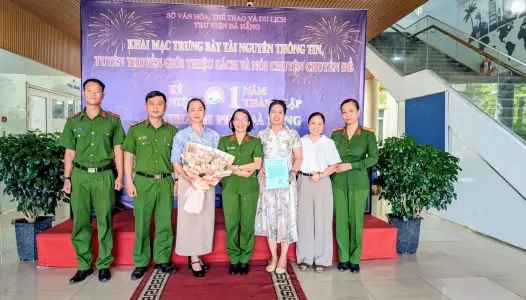 ĐÀ NẴNG: Tiếp nhận 500 đầu sách, 100 tạp chí cho "Tủ sách Hướng thiện"