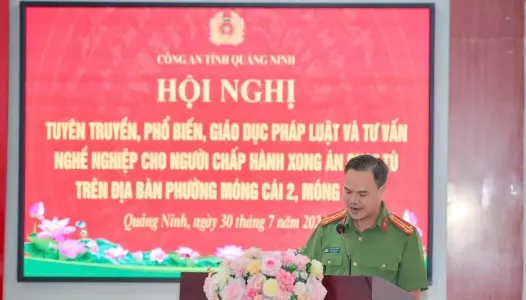 QUẢNG NINH: Ban Phụ nữ và Ban Thanh niên Công an tỉnh tuyên truyền pháp luật, tư vấn nghề nghiệp cho người chấp hành xong án phạt tù
