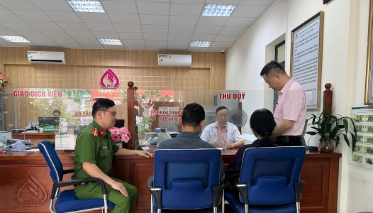 THÁI NGUYÊN: Trao " Chìa khoá" cho người tái hoà nhập cộng đồng từ nguồn vốn chính sách