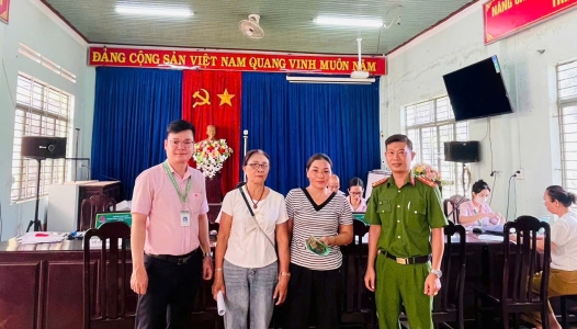 GIA LAI: Công an xã Chư Sê hỗ trợ người chấp hành xong án phạt tù vay vốn phát triển kinh tế, nâng cao thu nhập, cải thiện đời sống, góp phần mang lại hiệu quả thiết thực trong công tác tái hòa nhập cộng đồng