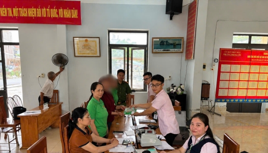 QUẢNG NINH: Công an phường Phong Cốc đồng hành hỗ trợ người được đặc xá vay vốn, mở lối tái hòa nhập cộng đồng